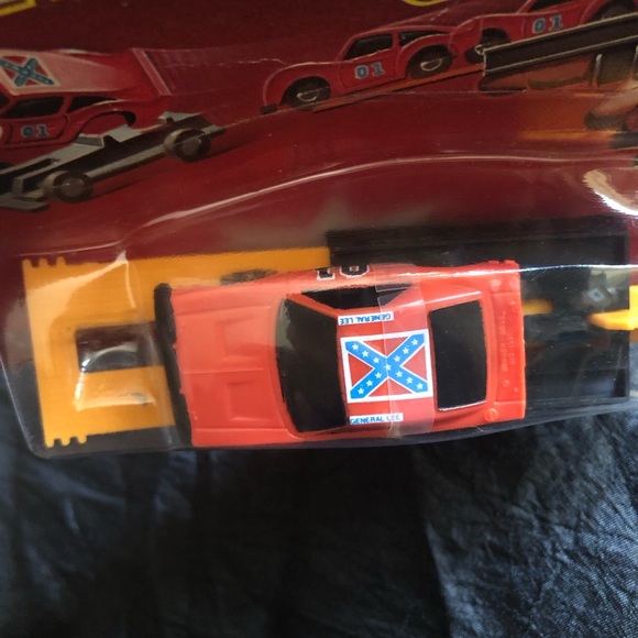 Knickerbocker Dukes of Hazzard Finger Racers Crash Cars Dodge Charger New in Box - Picture 7 of 14